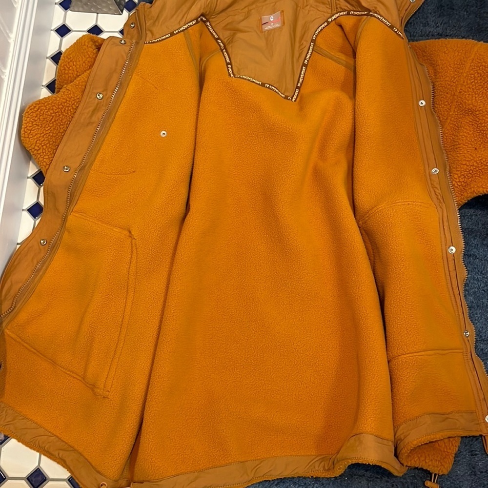 Free People Movement Hit The Trails Fleece Teddy Jacket size Medium NWT - Picture 9 of 12